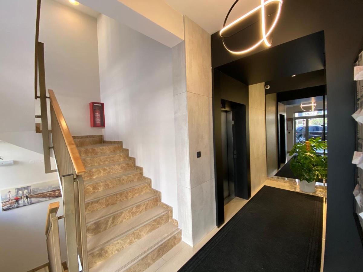 Fanky City Apartments 波德戈里察 外观 照片