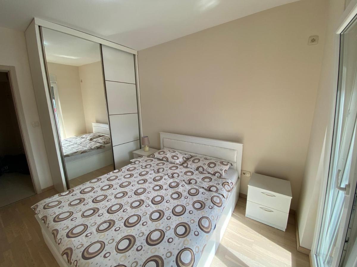 Fanky City Apartments 波德戈里察 外观 照片
