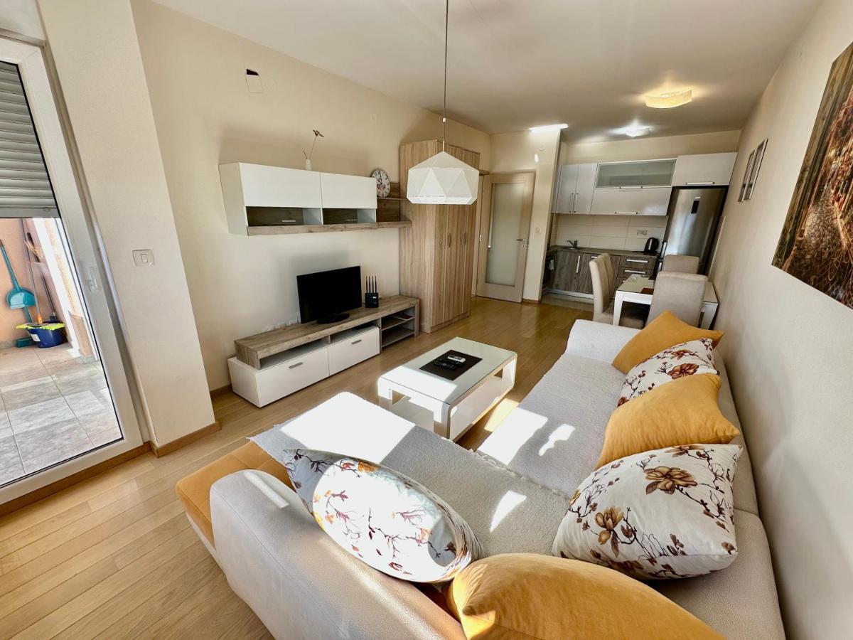 Fanky City Apartments 波德戈里察 外观 照片